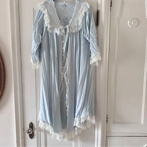 Vintage Light Blue Lace-Trim Robe